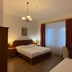 King George Отель 3*