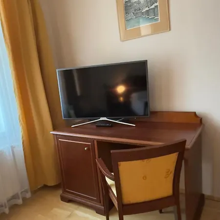 Отель King George 3*