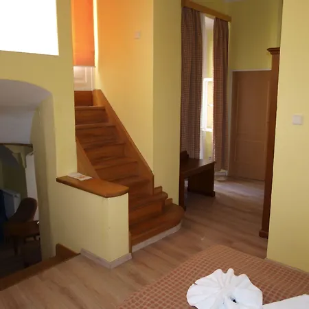 Hotell King George 3*