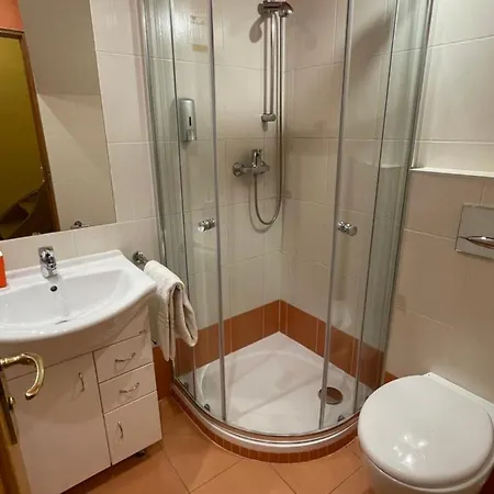 Hotel King George 3*